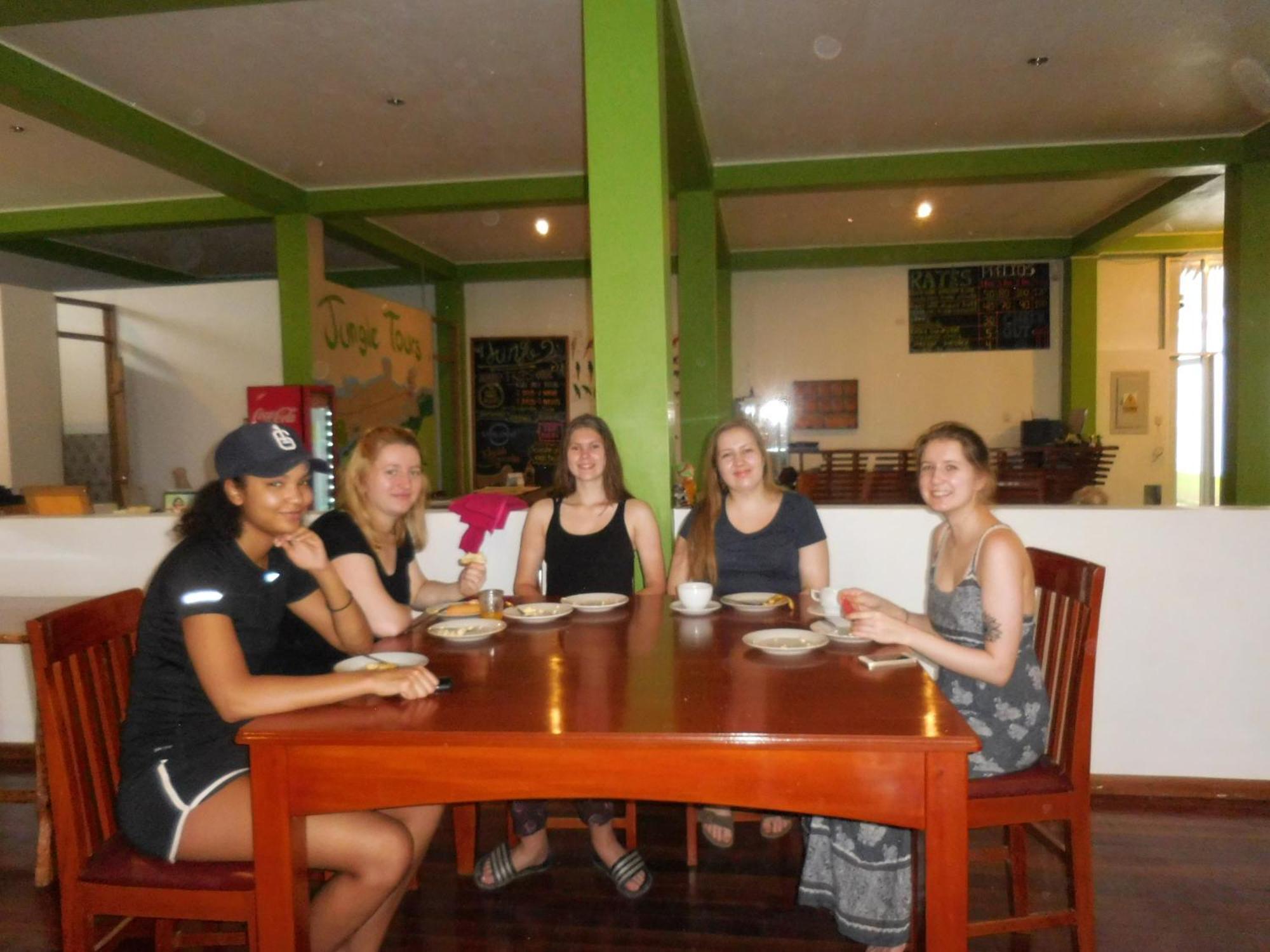 Tambopata Hostel Puerto Maldonado Exteriör bild